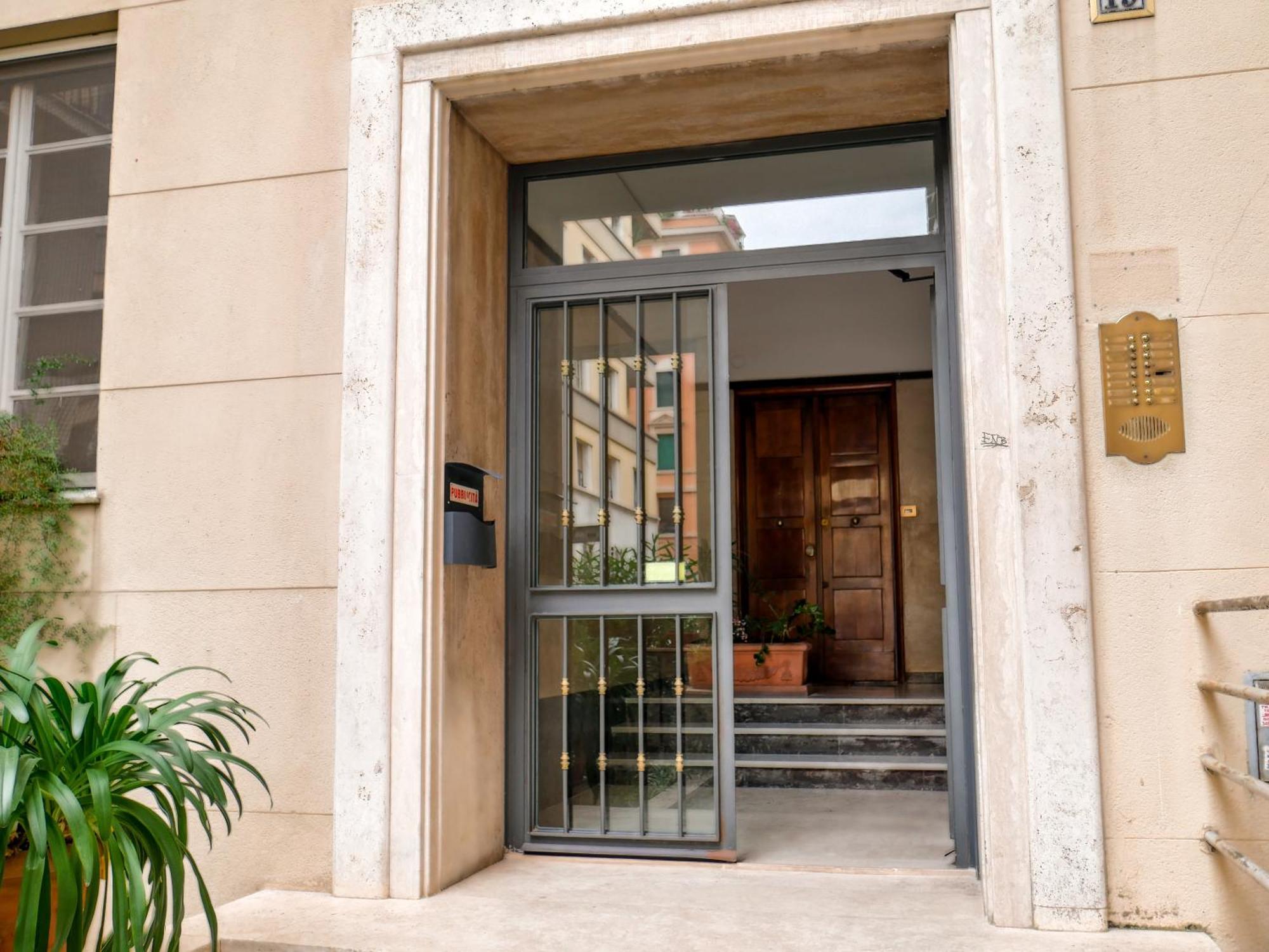 Romarex Luxury Apartment Екстериор снимка
