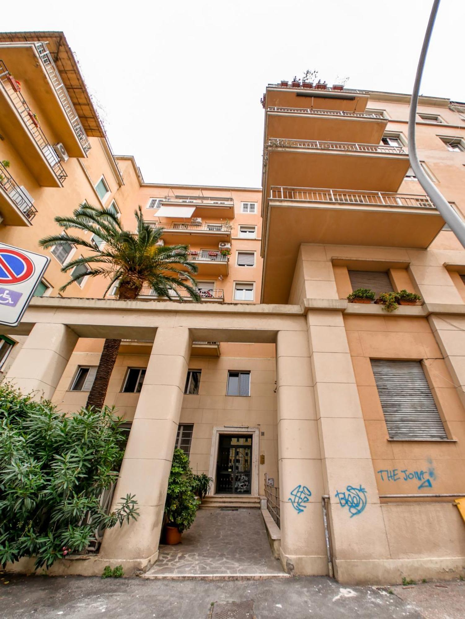 Romarex Luxury Apartment Екстериор снимка